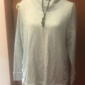 Maurice’s hooded pullover XL sweatshirt.